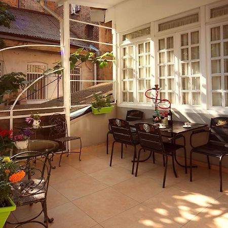 Bon Voyage Hostel Tbilisi ภายนอก รูปภาพ
