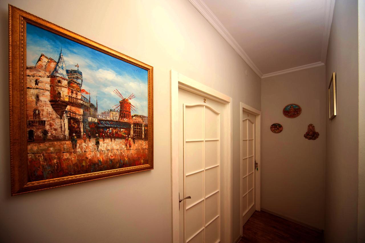 Bon Voyage Hostel Tbilisi ภายนอก รูปภาพ